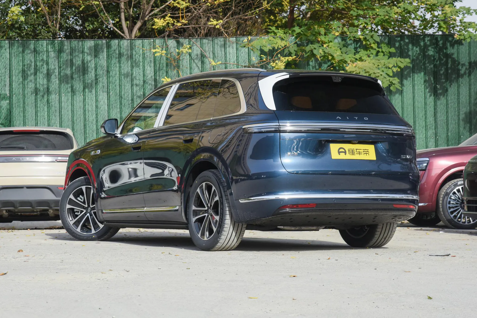  M7 Pure EV Ultra 6-Seater AWD (192-Line LiDAR)