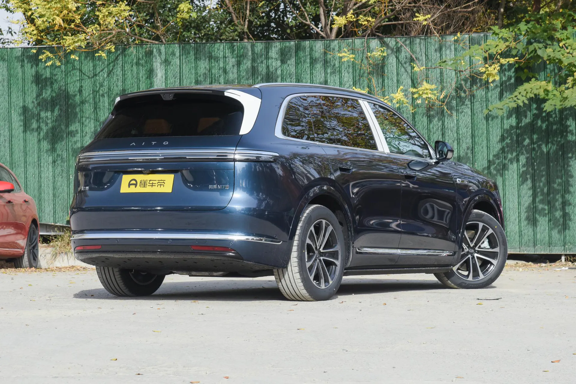  M7 Pure EV Ultra 6-Seater AWD (192-Line LiDAR)