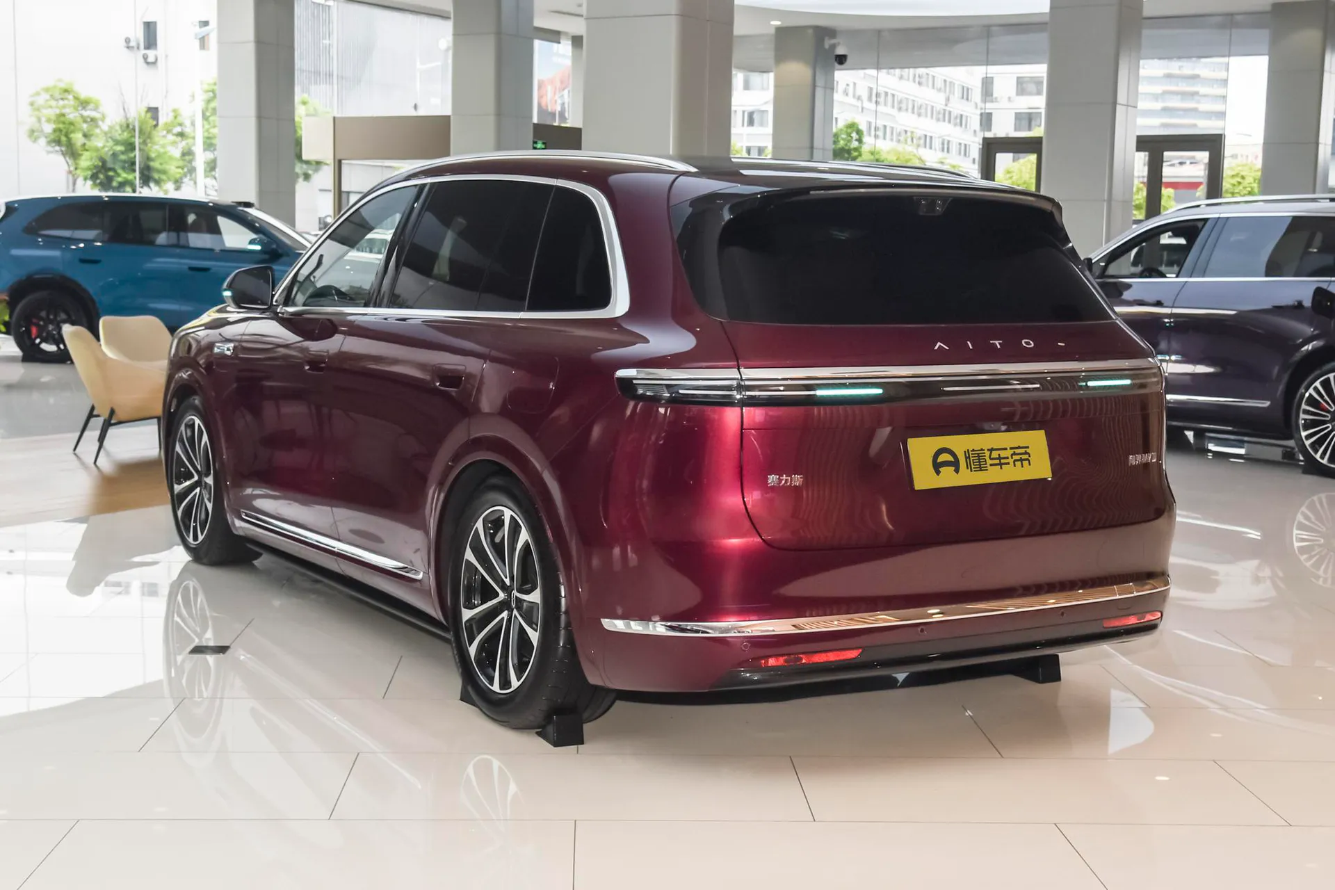  M7 Pure EV Ultra 6-Seater AWD (192-Line LiDAR)