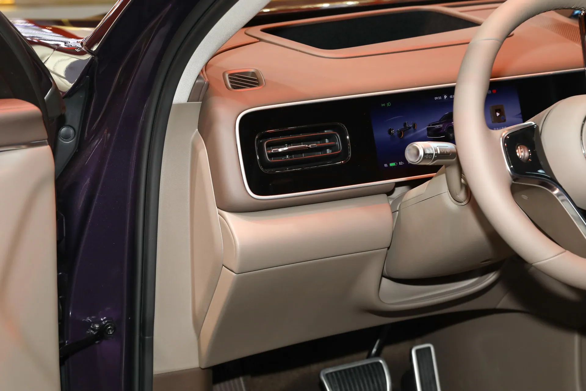  M7 Pure EV Ultra 6-Seater AWD (896-Line LiDAR)