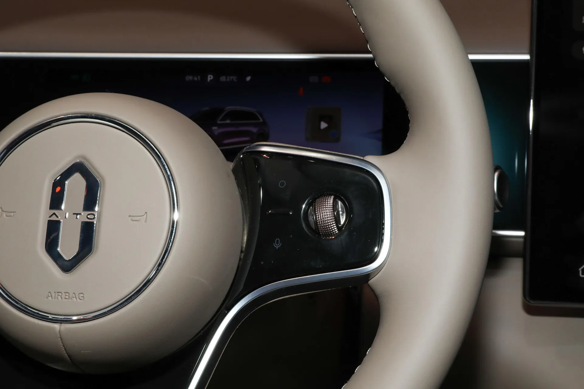  M7 Pure EV Ultra 6-Seater AWD (896-Line LiDAR)