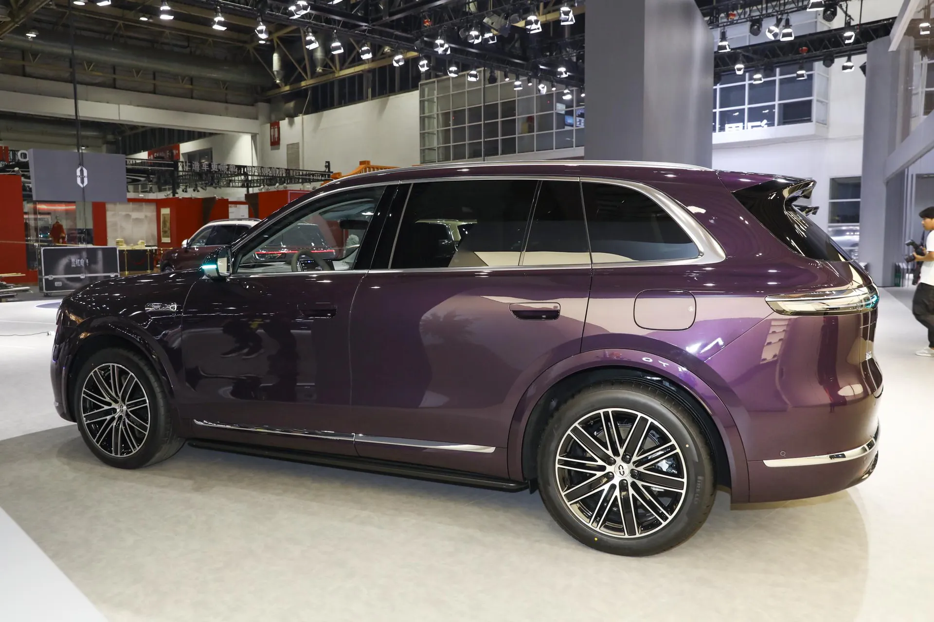  M7 Pure EV Ultra 6-Seater AWD (896-Line LiDAR)