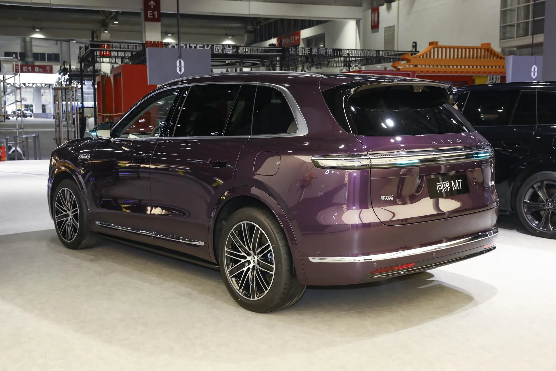  M7 Pure EV Ultra 6-Seater AWD (896-Line LiDAR)