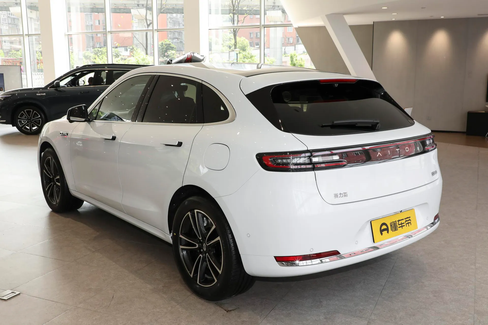  M5 Range Extender Ultra RWD