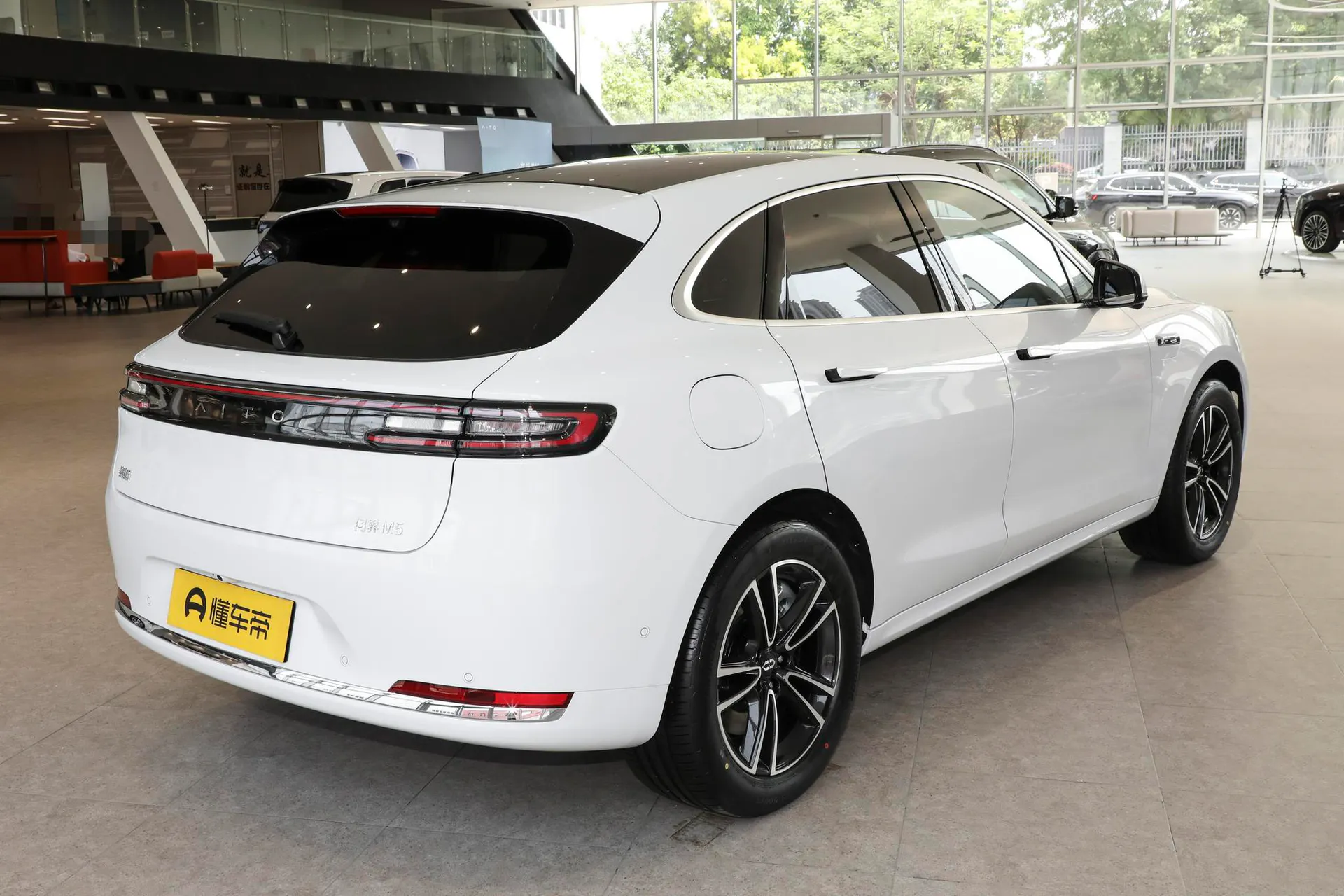  M5 Range Extender Ultra RWD