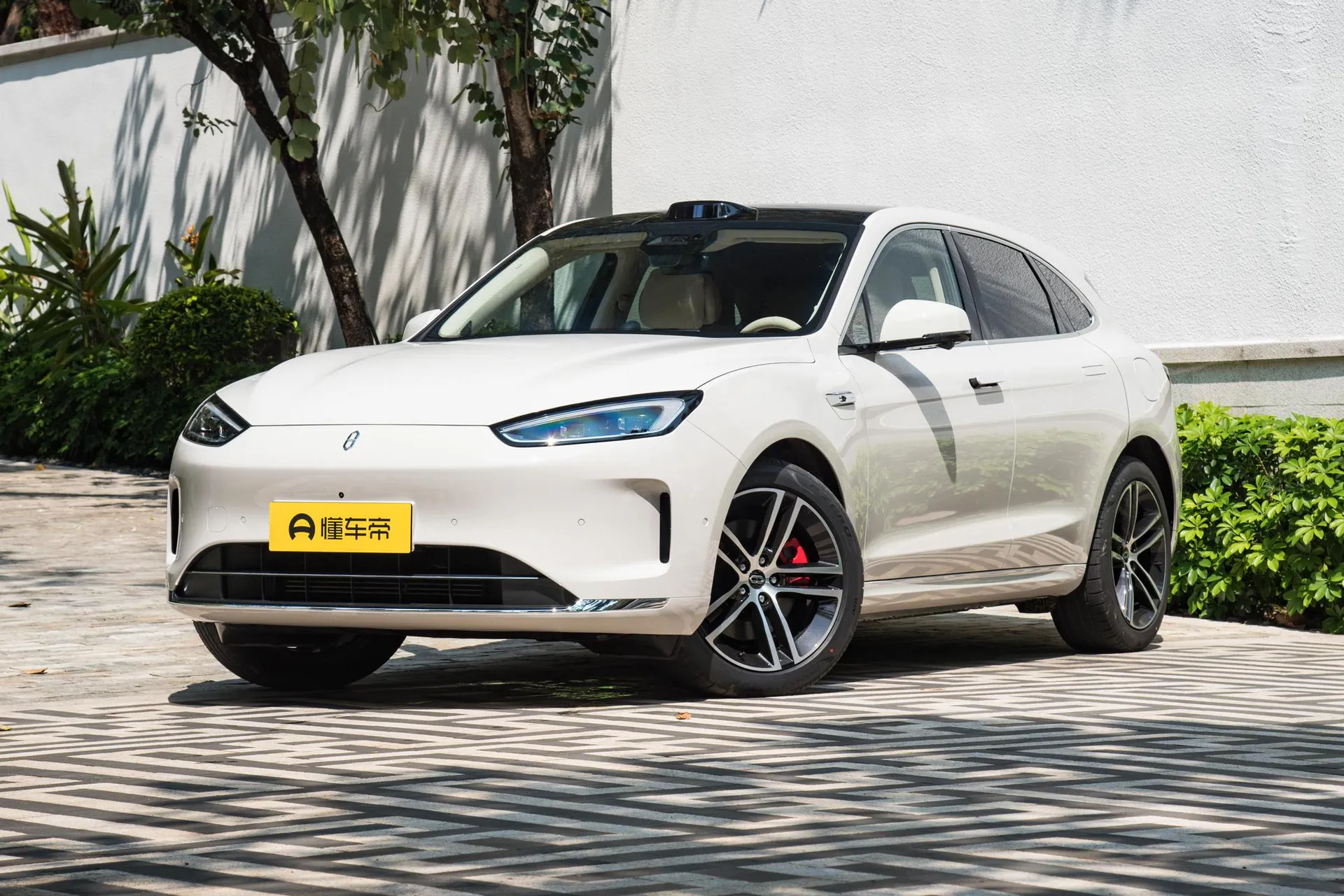  M5 Range Extender Ultra AWD