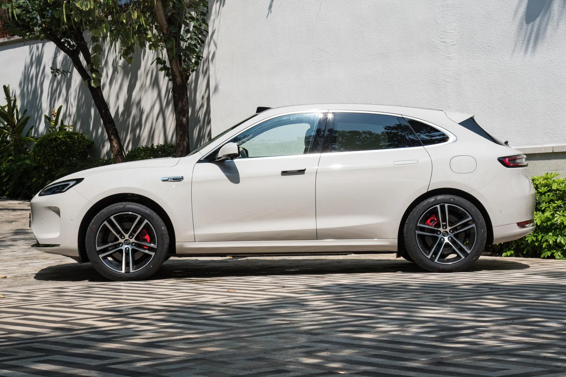  M5 Range Extender Ultra AWD