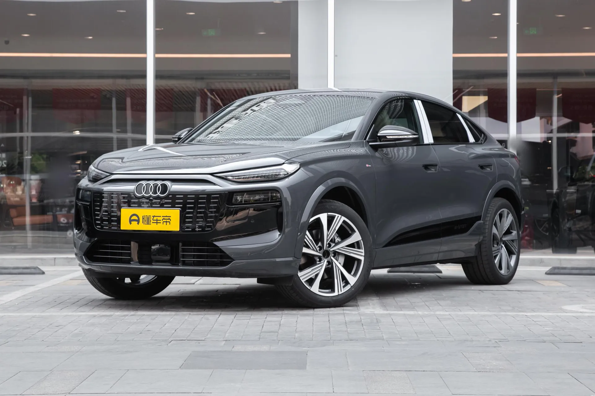  Q6L Sportback e-tron Long Range