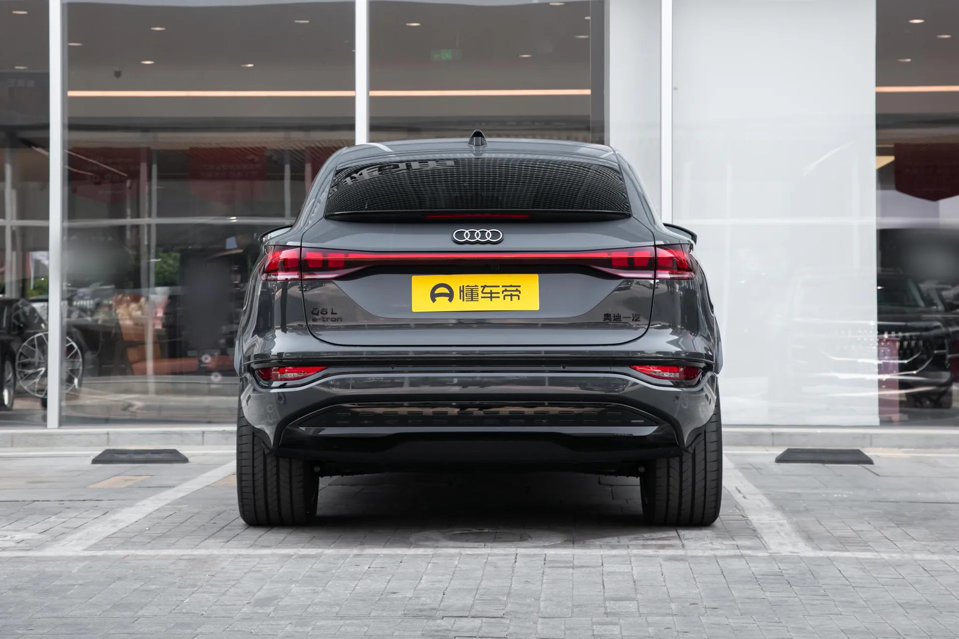  Q6L Sportback e-tron Long Range