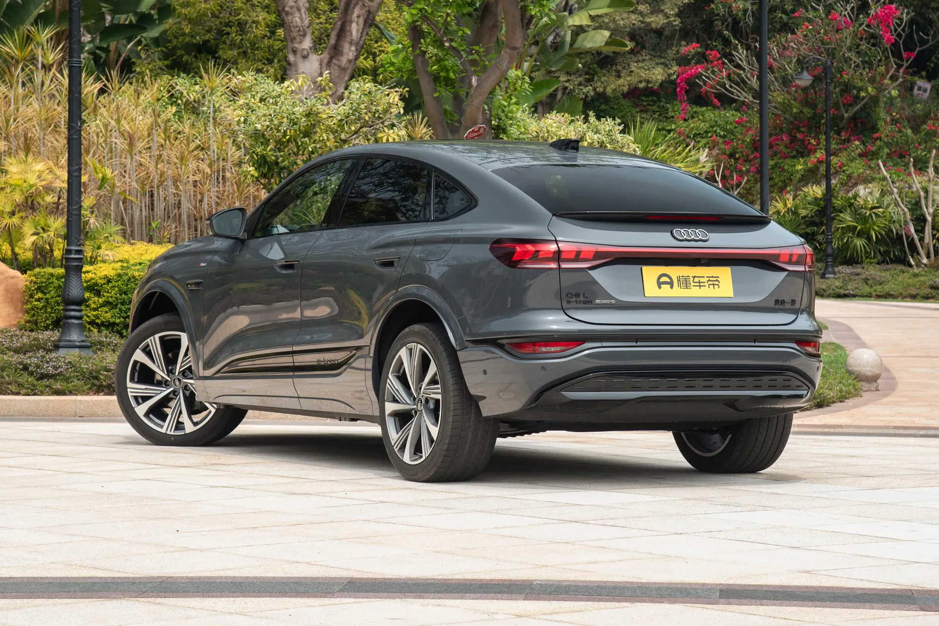  Q6L Sportback e-tron quattro Qiankun ADS