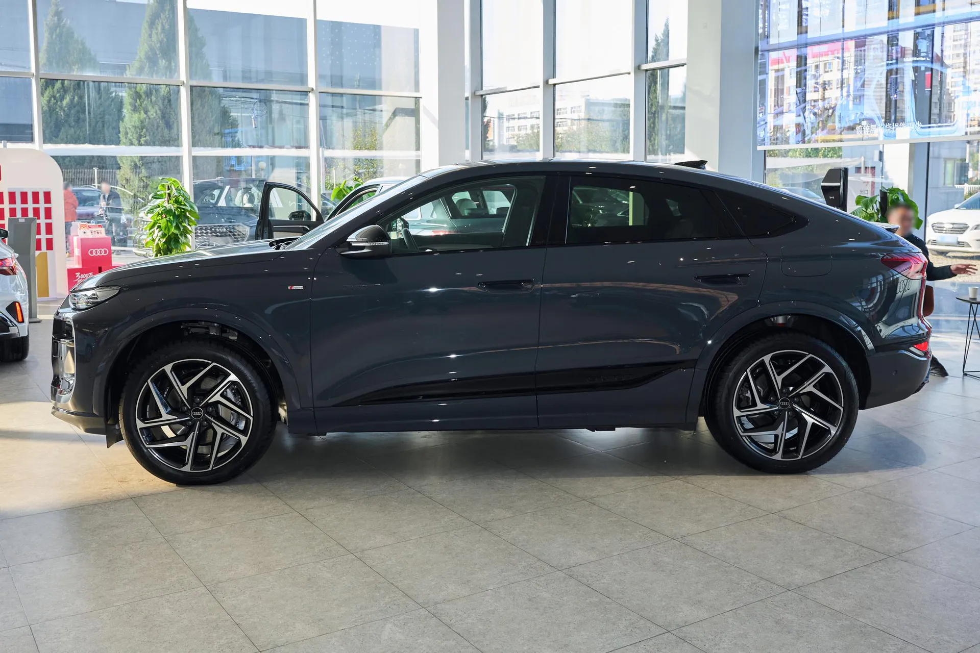  Q6L Sportback e-tron Ultra Long Range