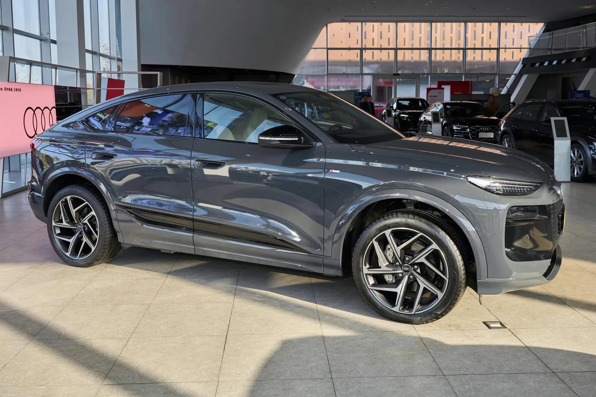  Q6L Sportback e-tron Ultra Long Range