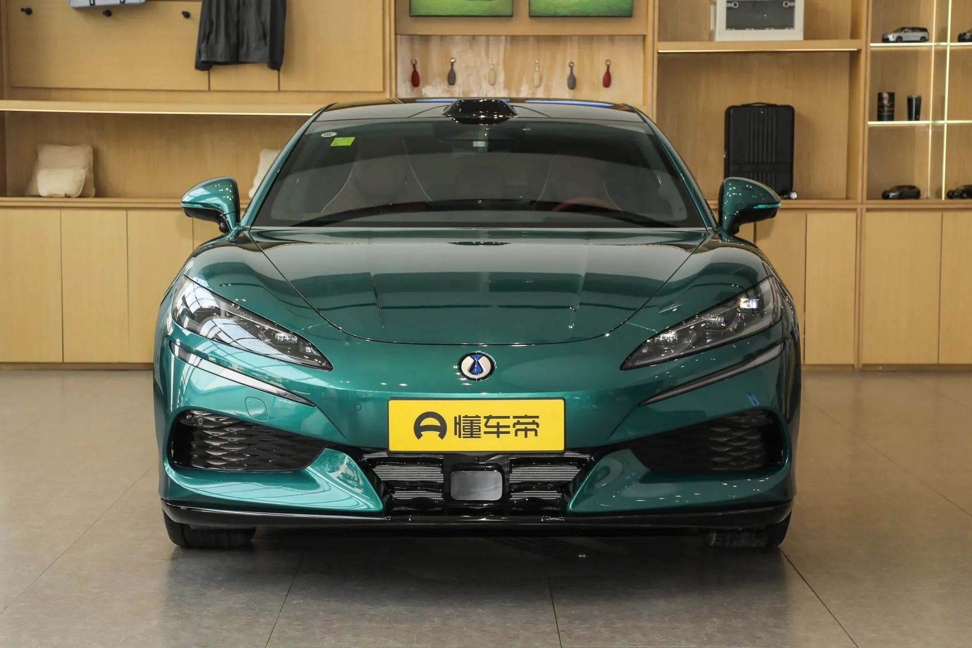  Z9GT Flash Charge Flagship