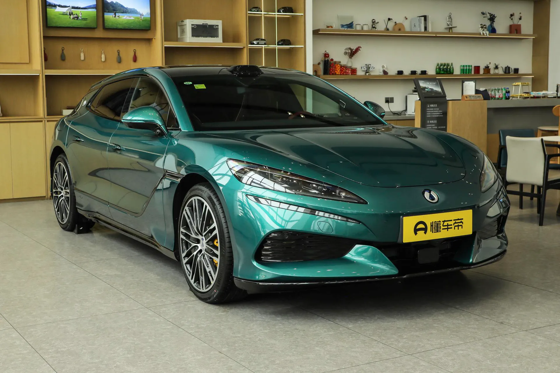  Z9GT Flash Charge Flagship