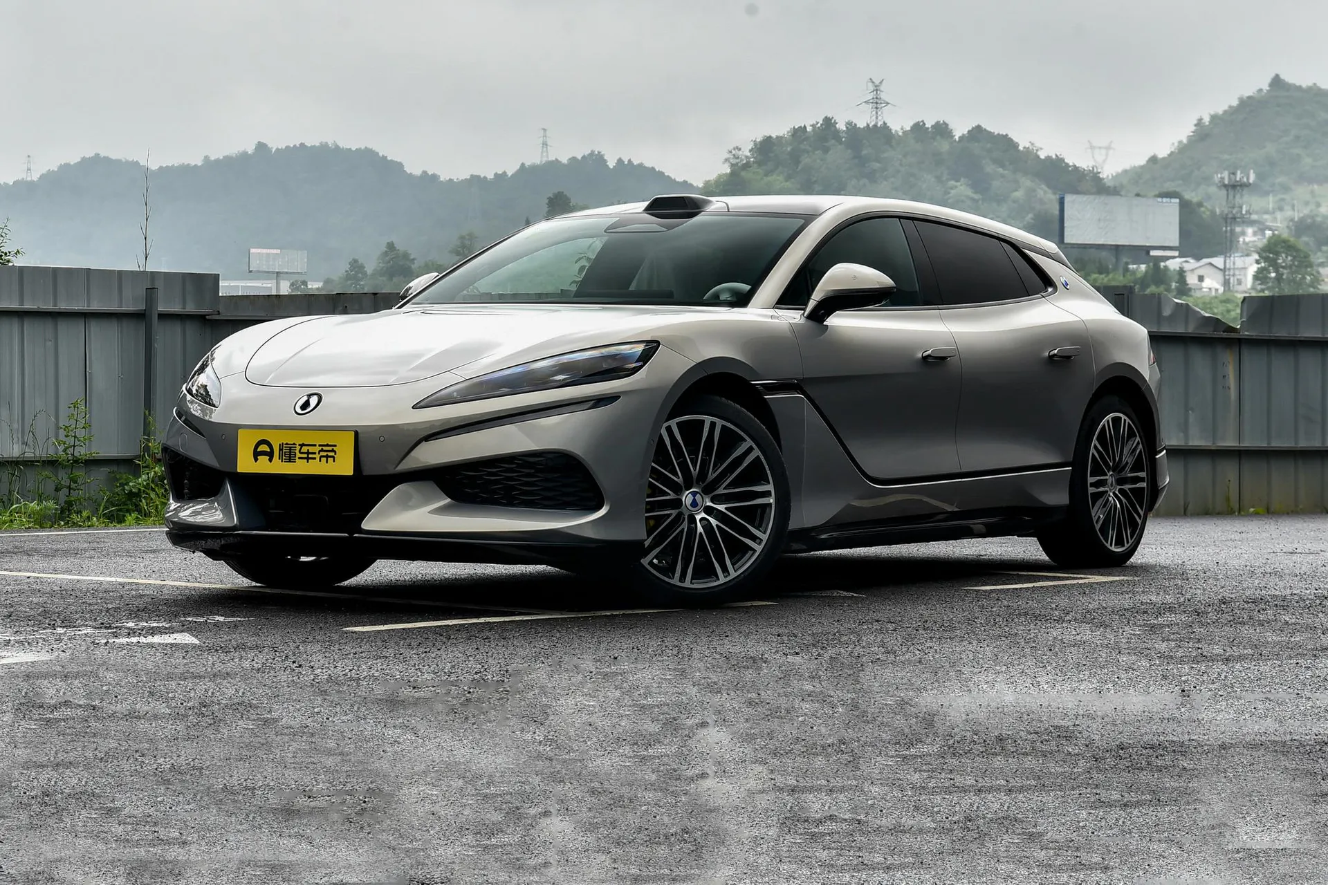  Z9GT Flash Charge Flagship