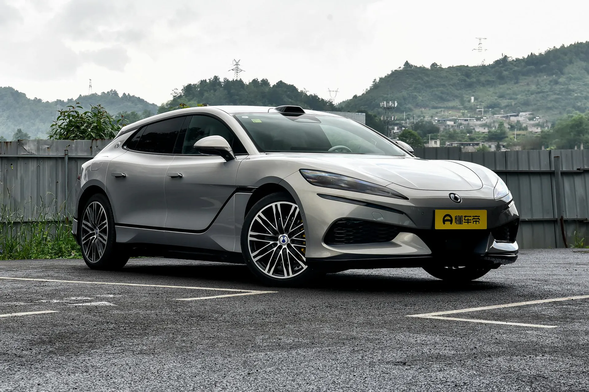  Z9GT Flash Charge Flagship