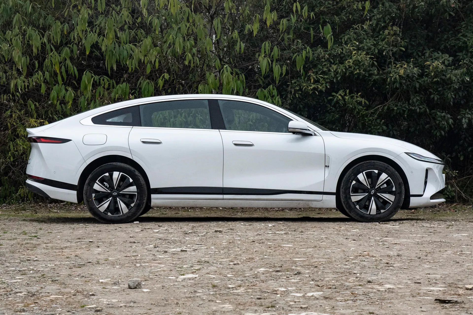  A07 Ultra Long Range Blue Whale Pure EV 550 Enjoy