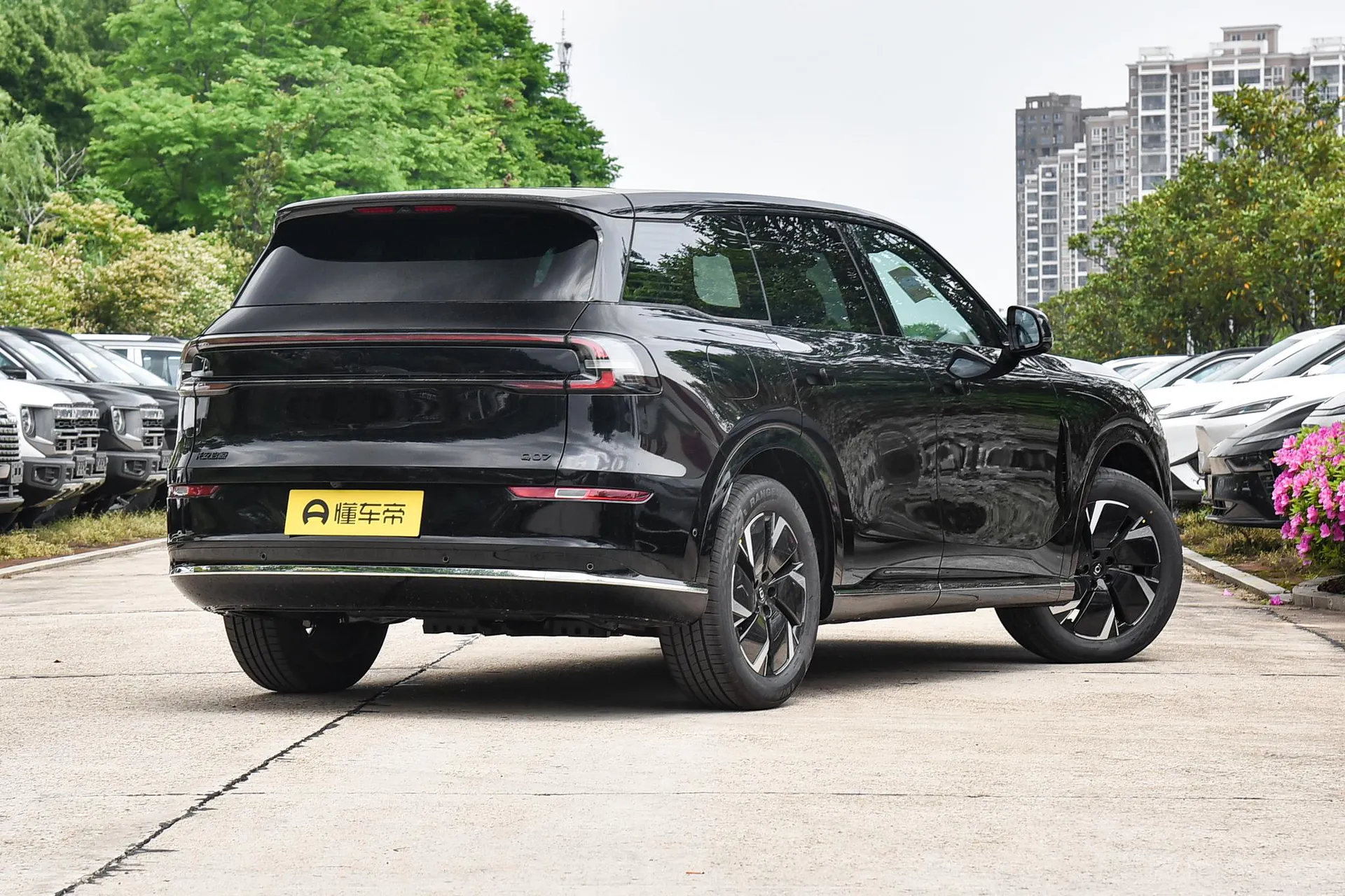  Q07 215 Premium