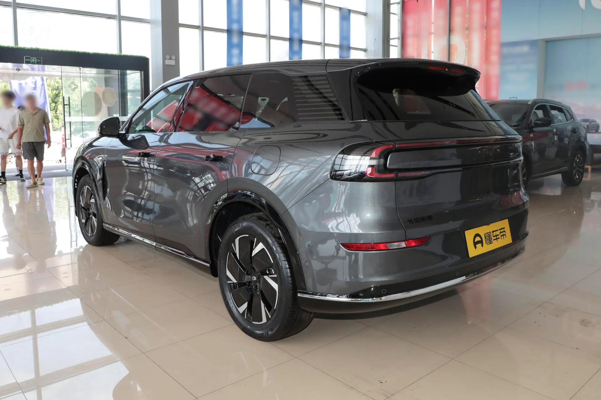  Q07 215 Premium