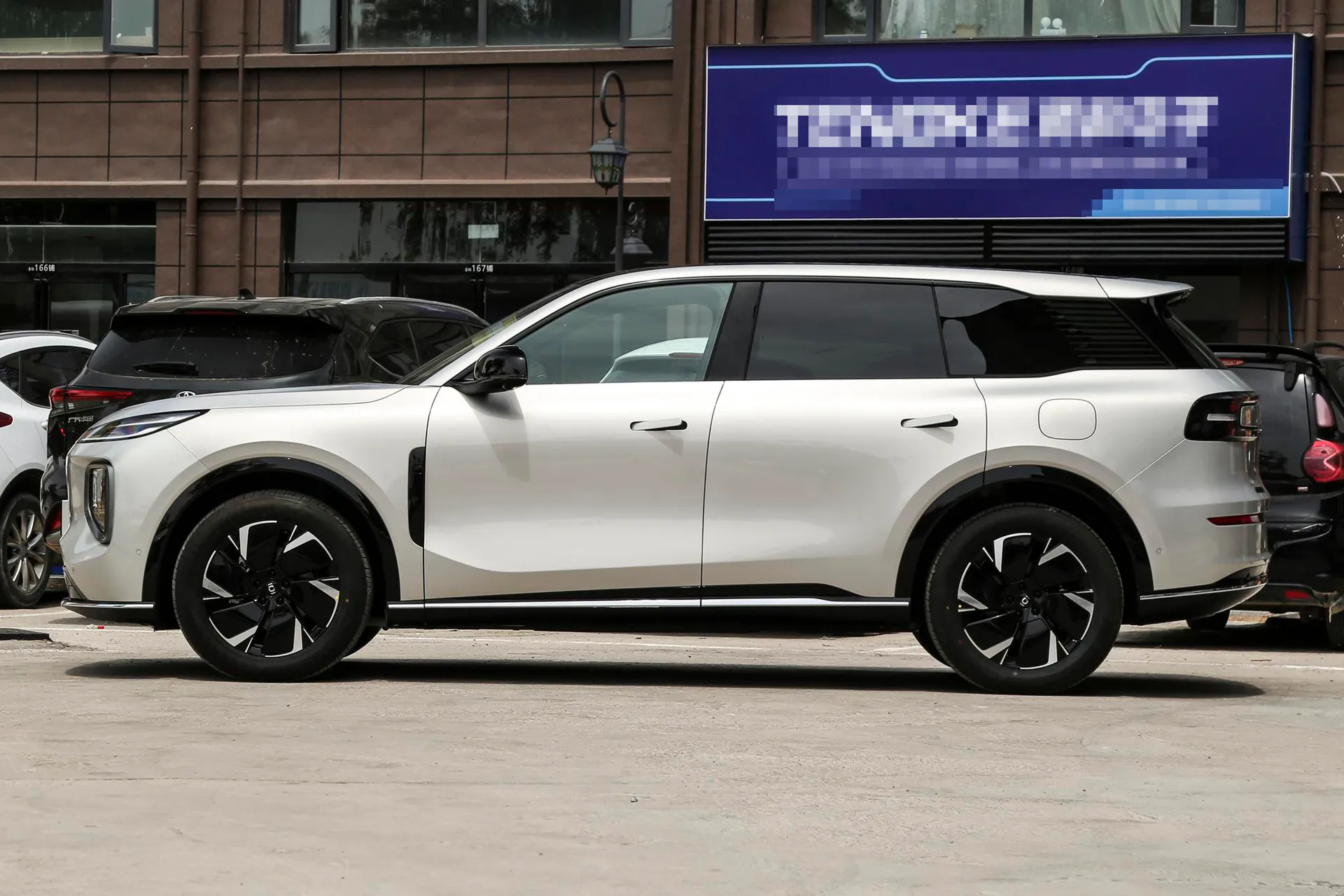  Q07 215 Premium