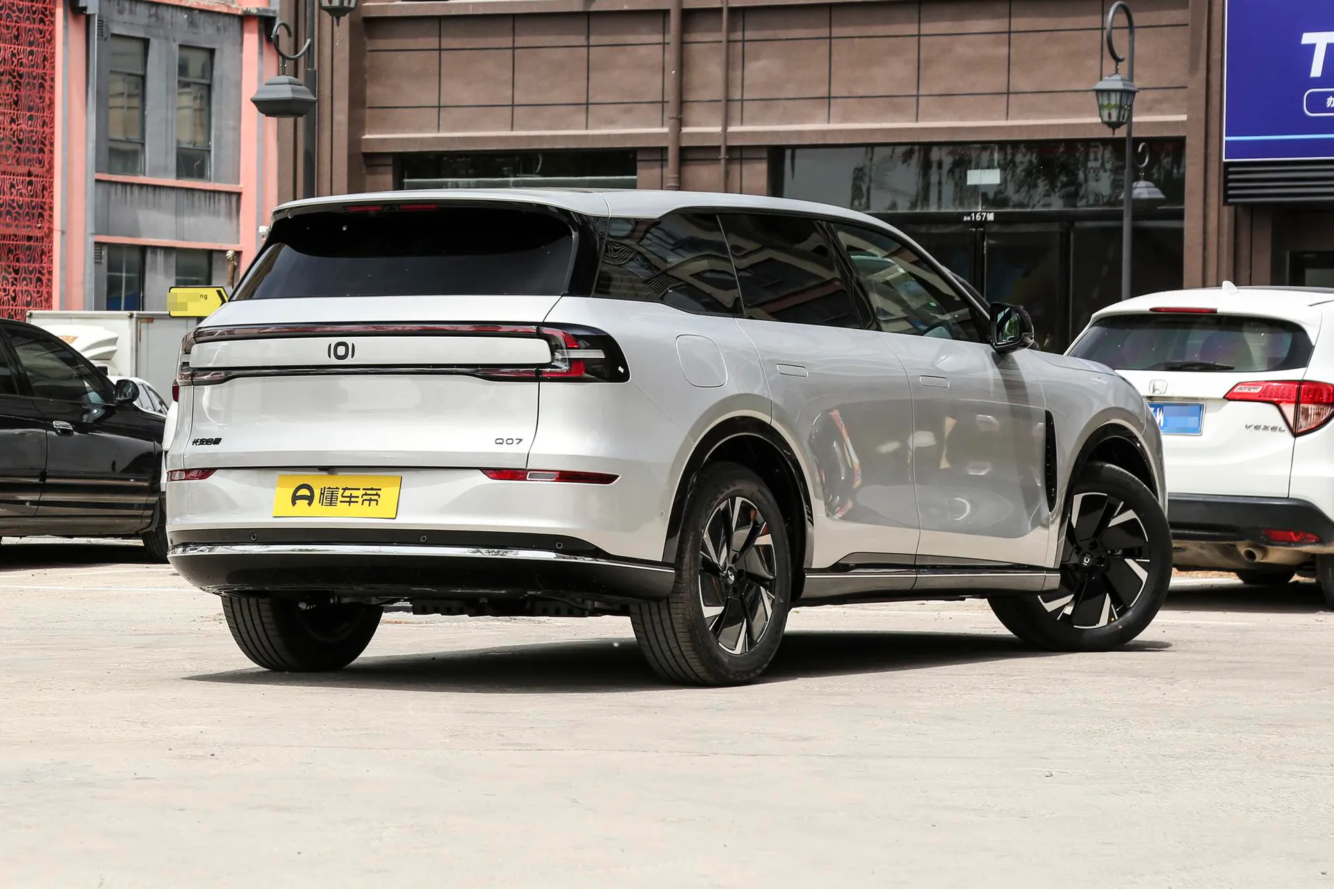  Q07 215 Premium