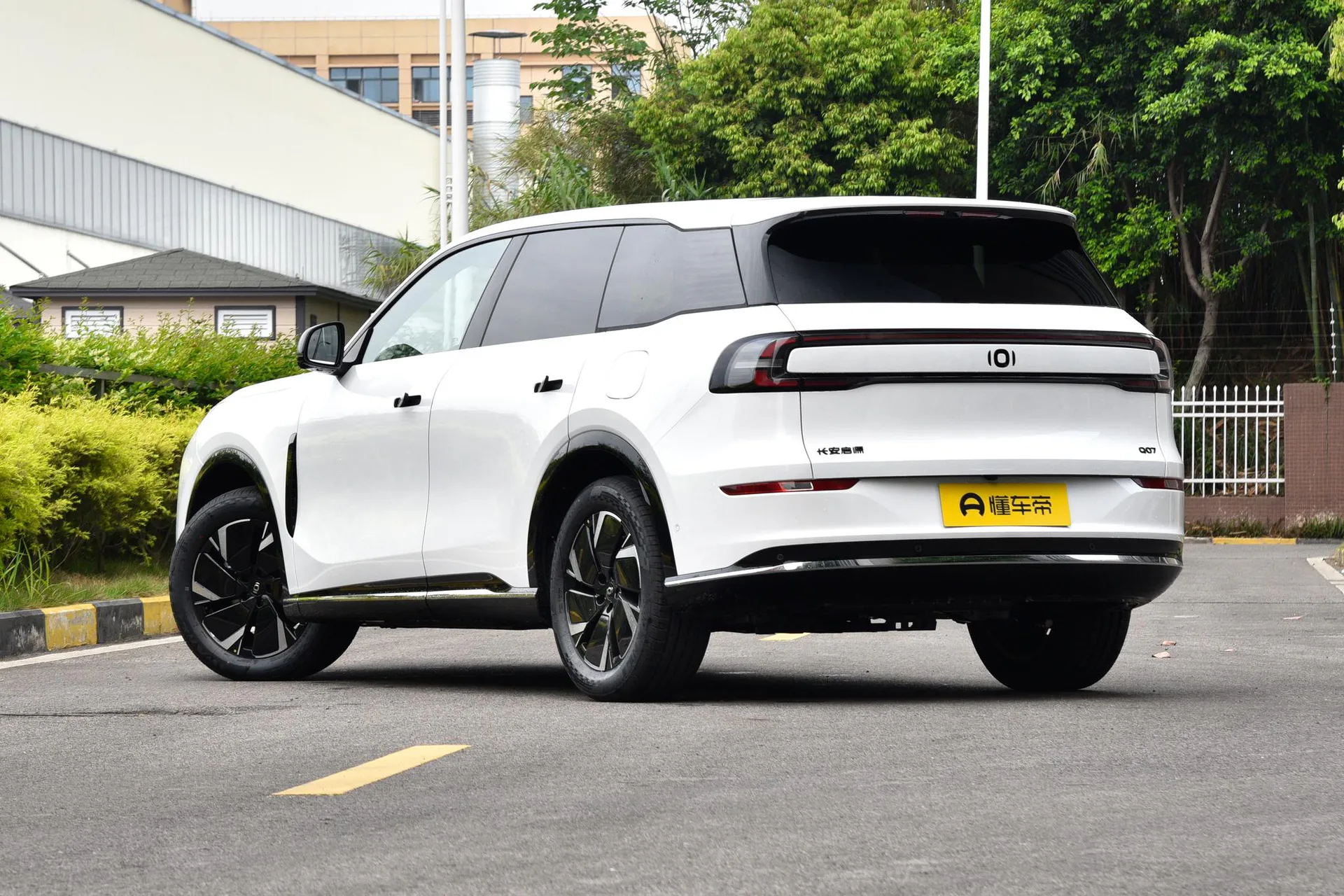  Q07 215 Premium