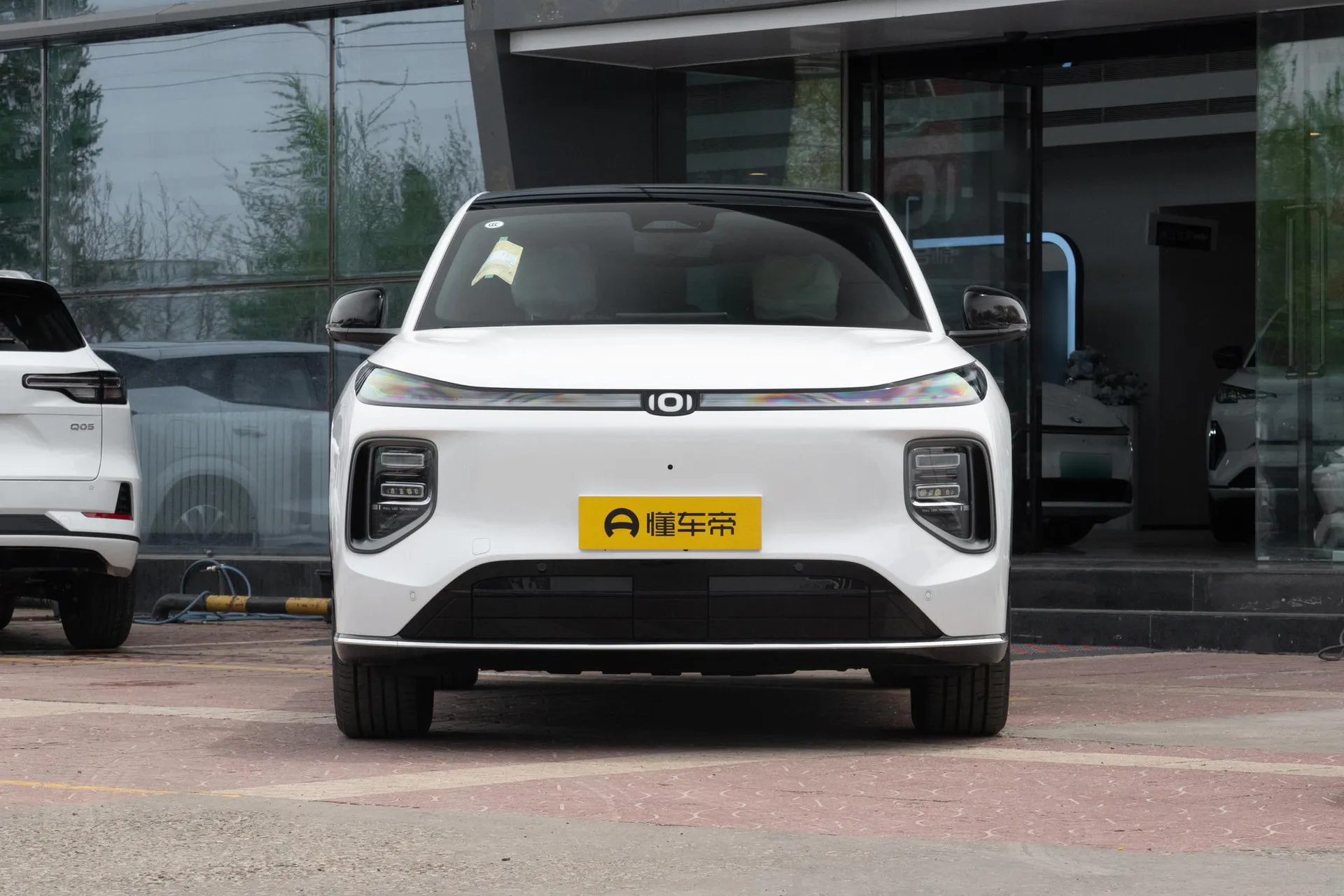  Q07 215 Flagship