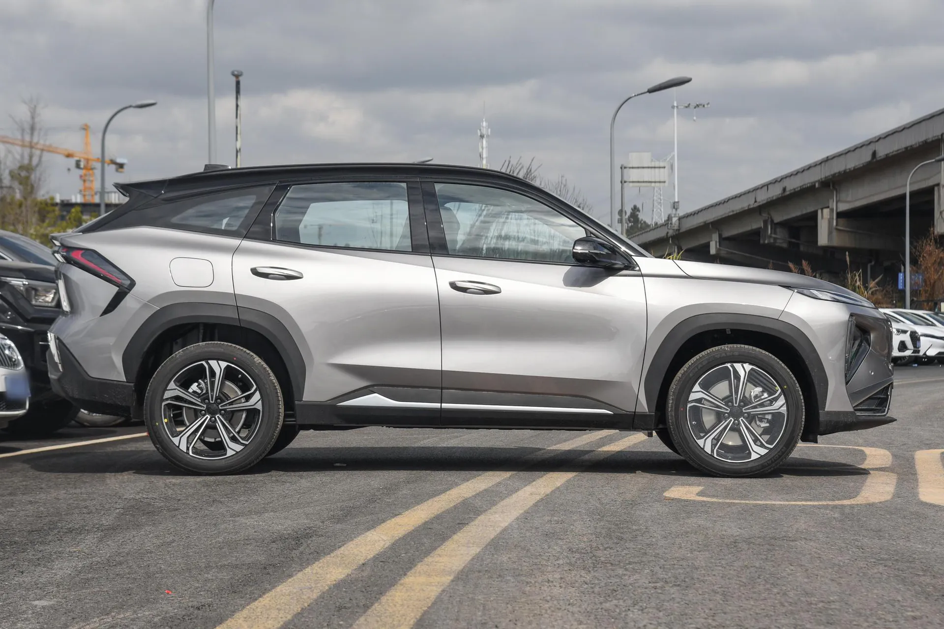  L7 1.5L EM-i 115km Discovery