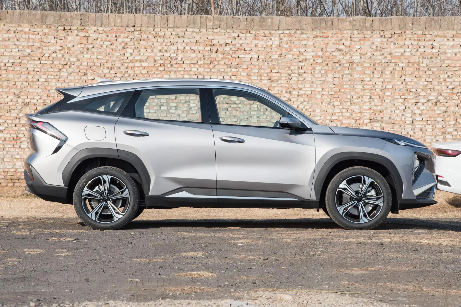  L7 1.5L EM-i 115km Discovery
