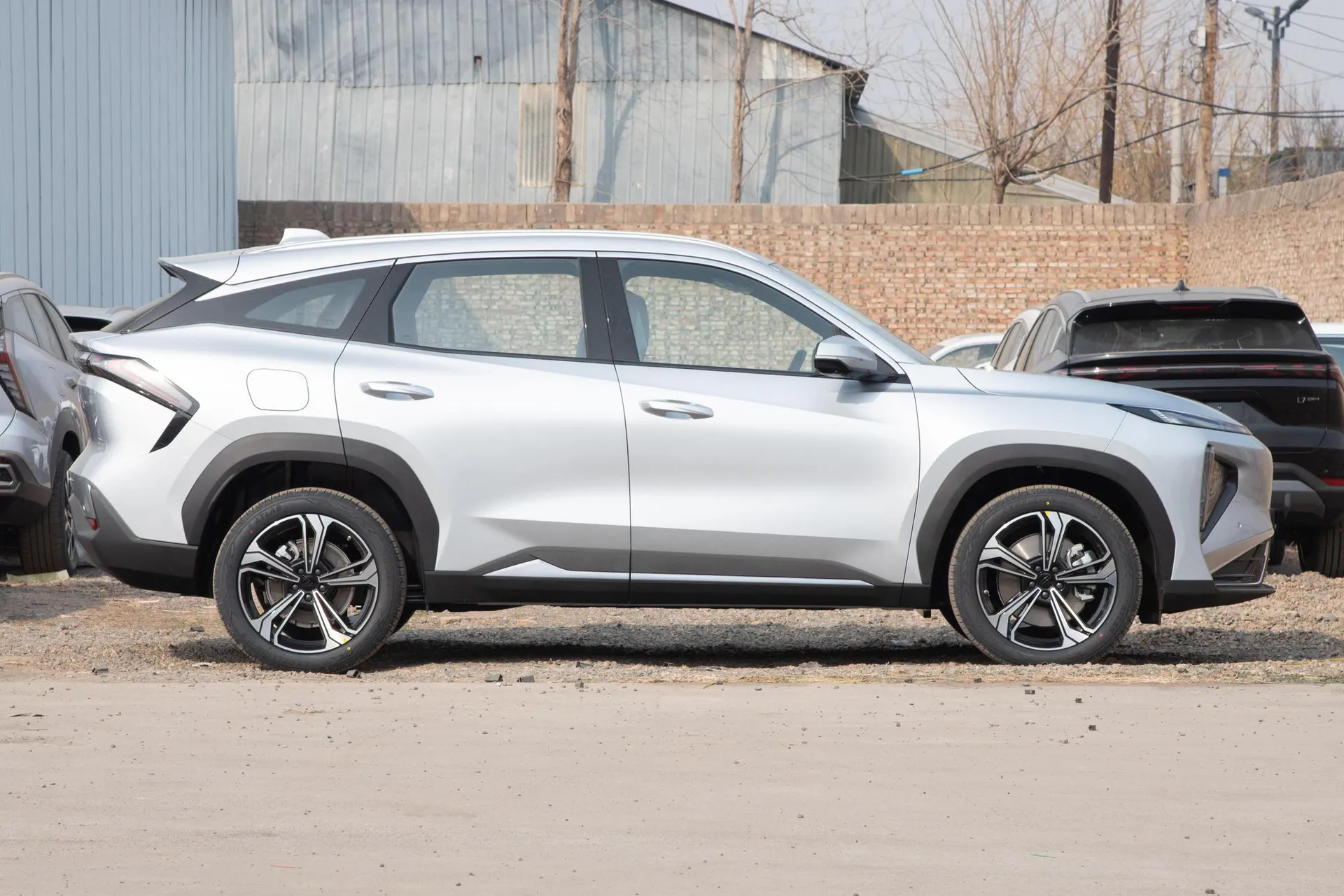  L7 1.5L EM-i 115km Discovery