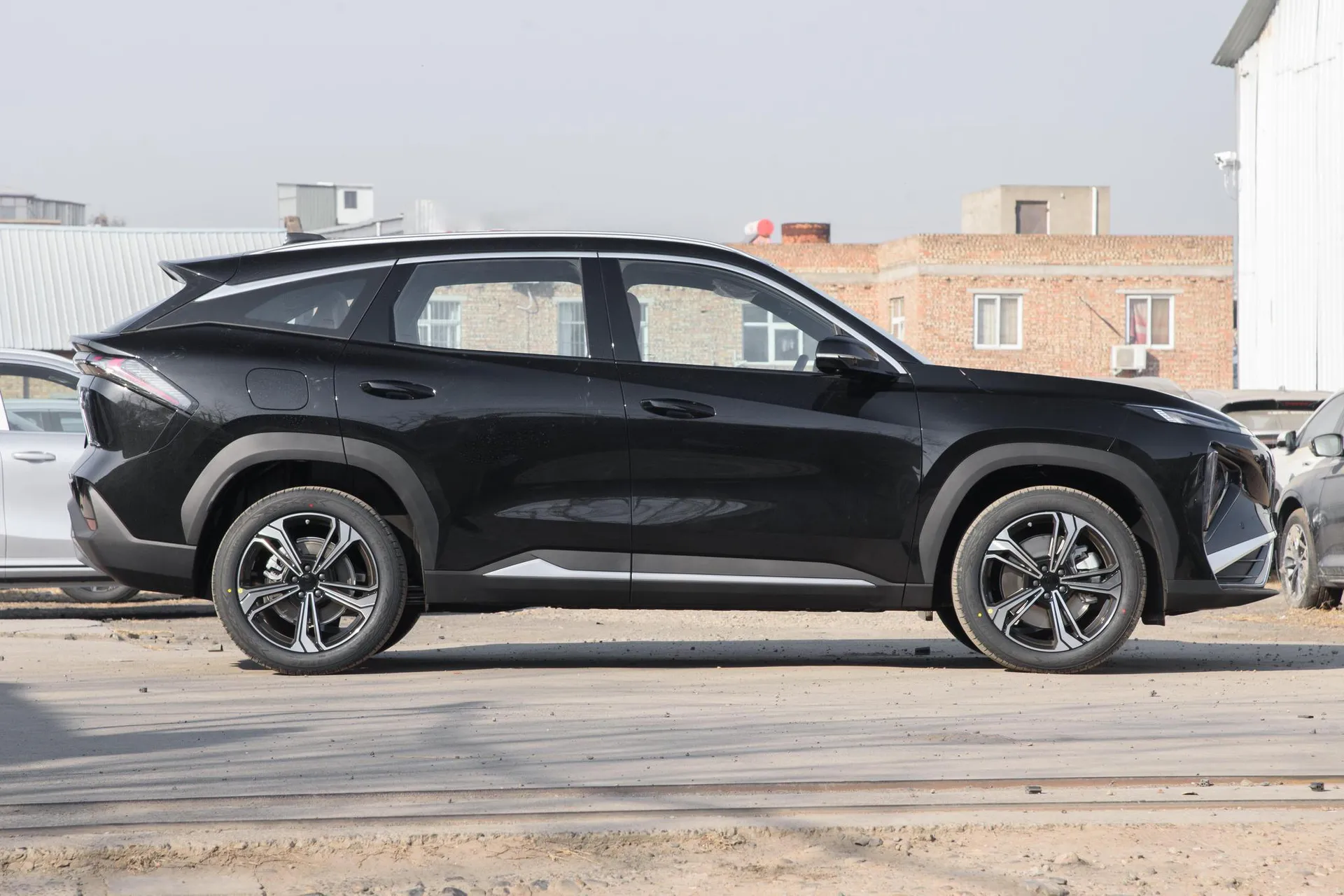  L7 1.5L EM-i 115km Discovery+