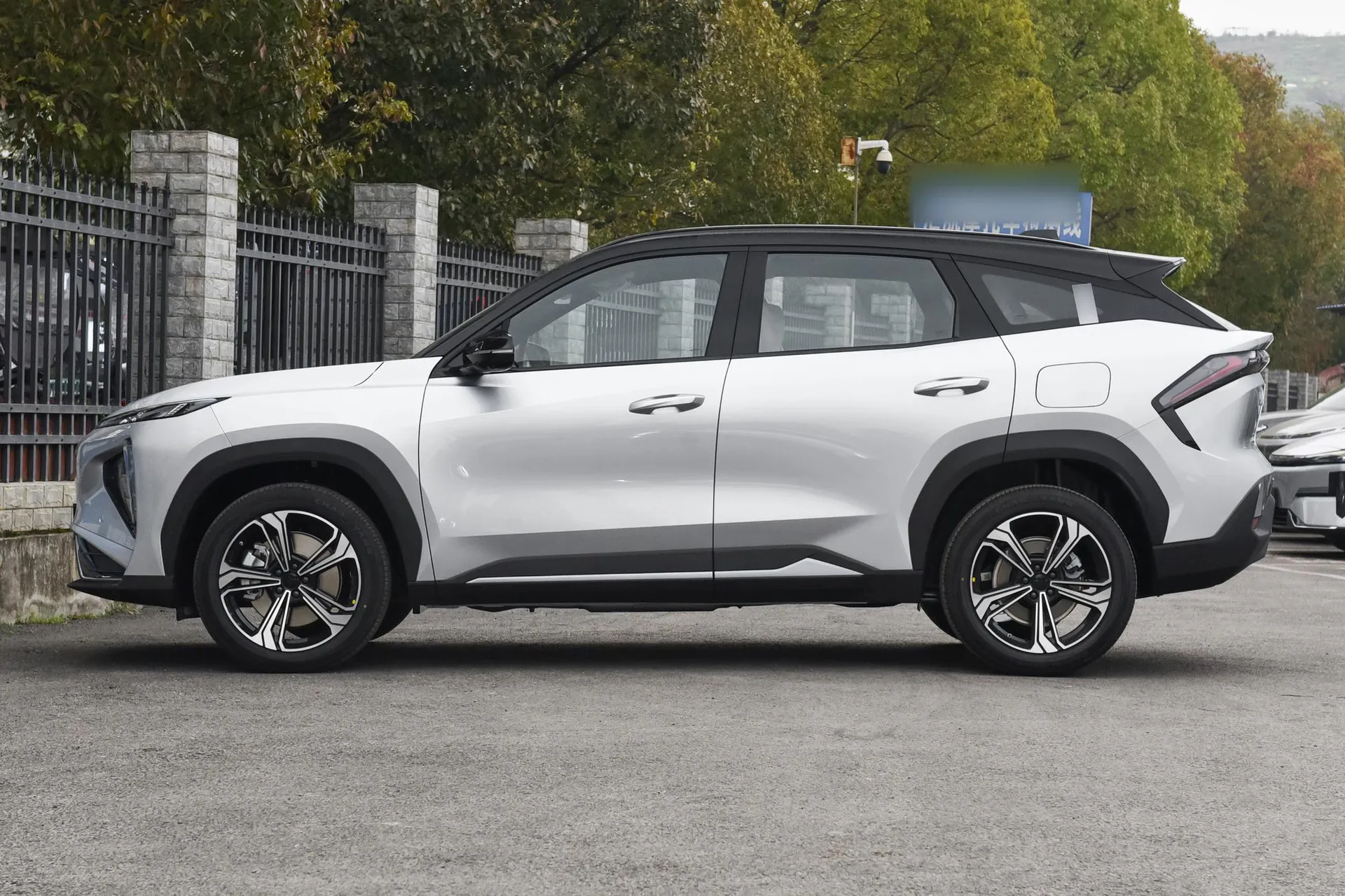  L7 1.5L EM-i 115km Discovery+