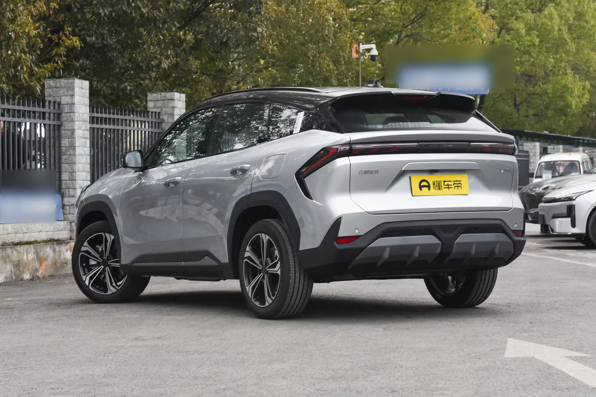  L7 1.5L EM-i 115km Discovery+