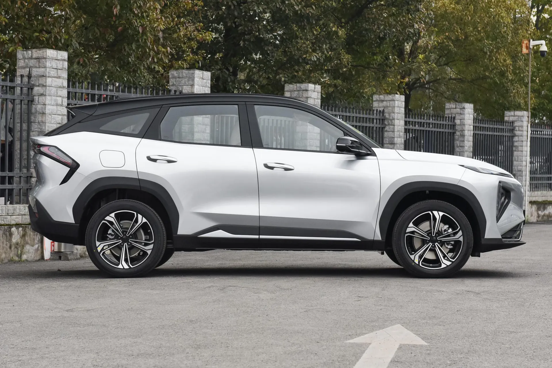  L7 1.5L EM-i 115km Discovery+