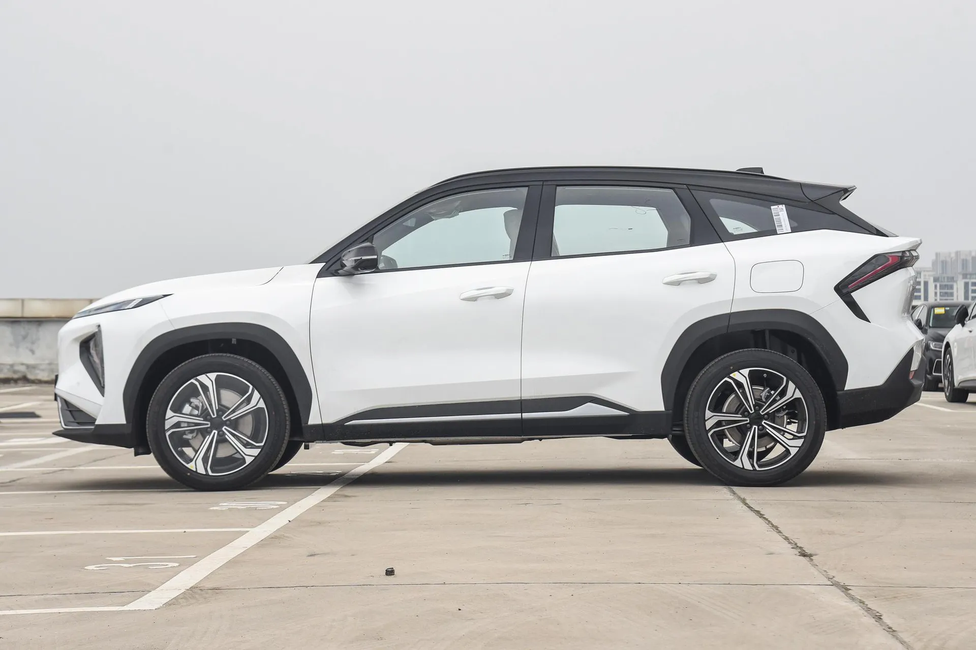  L7 1.5L EM-i 115km Discovery+