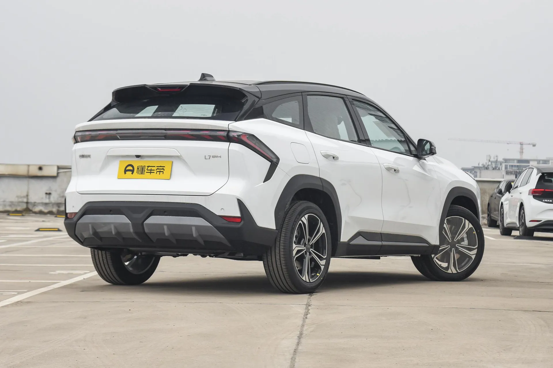  L7 1.5L EM-i 115km Discovery+