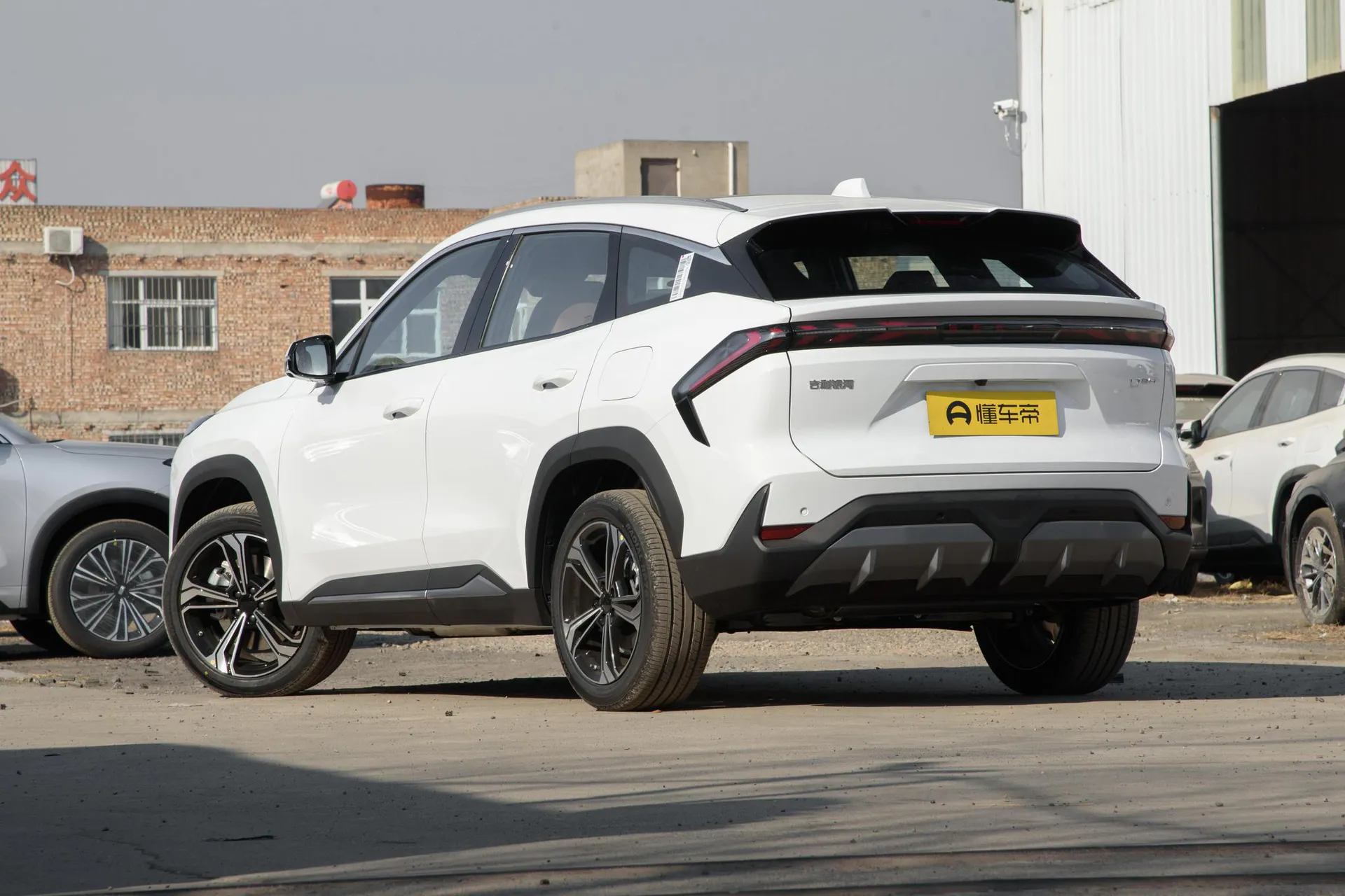  L7 1.5L EM-i 115km Discovery+