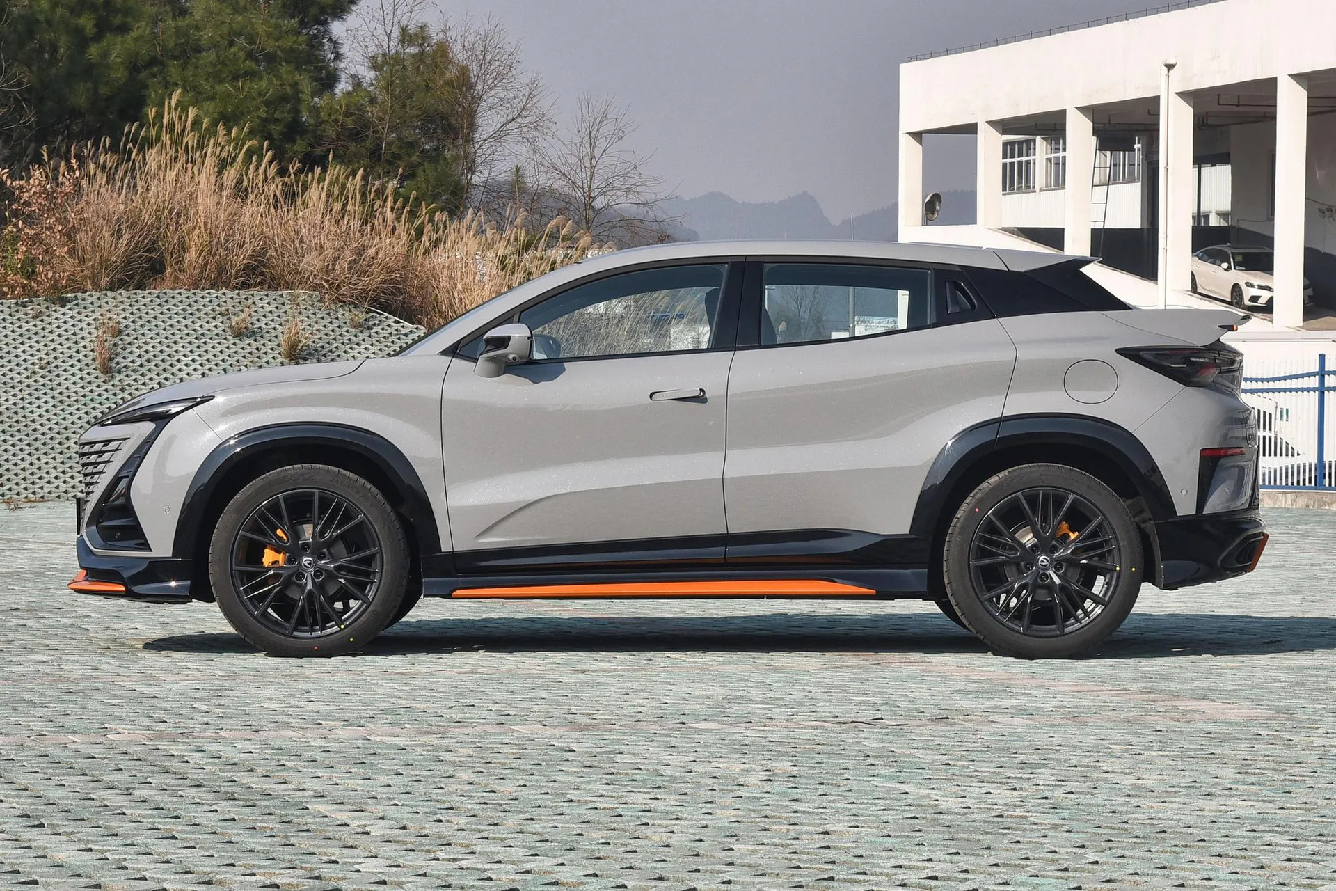  UNI-T Second Generation 1.5T Sport Flagship