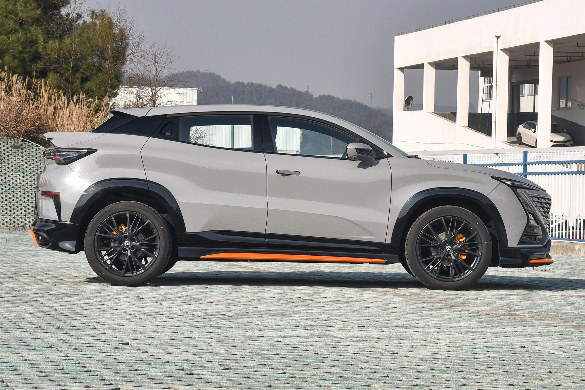  UNI-T Second Generation 1.5T Sport Flagship