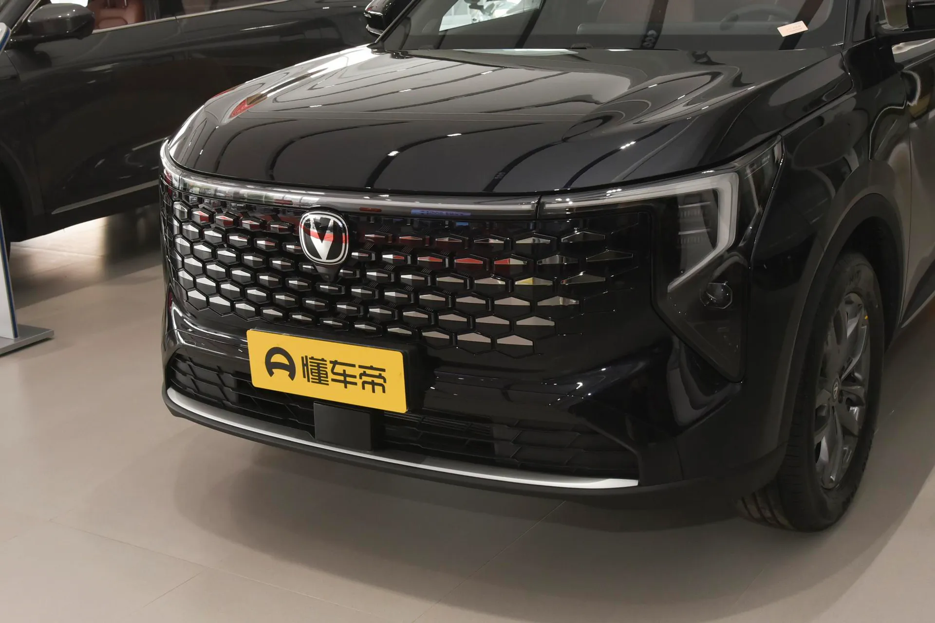  CS55 PLUS Fourth Generation New Blue Whale 1.5T Leading