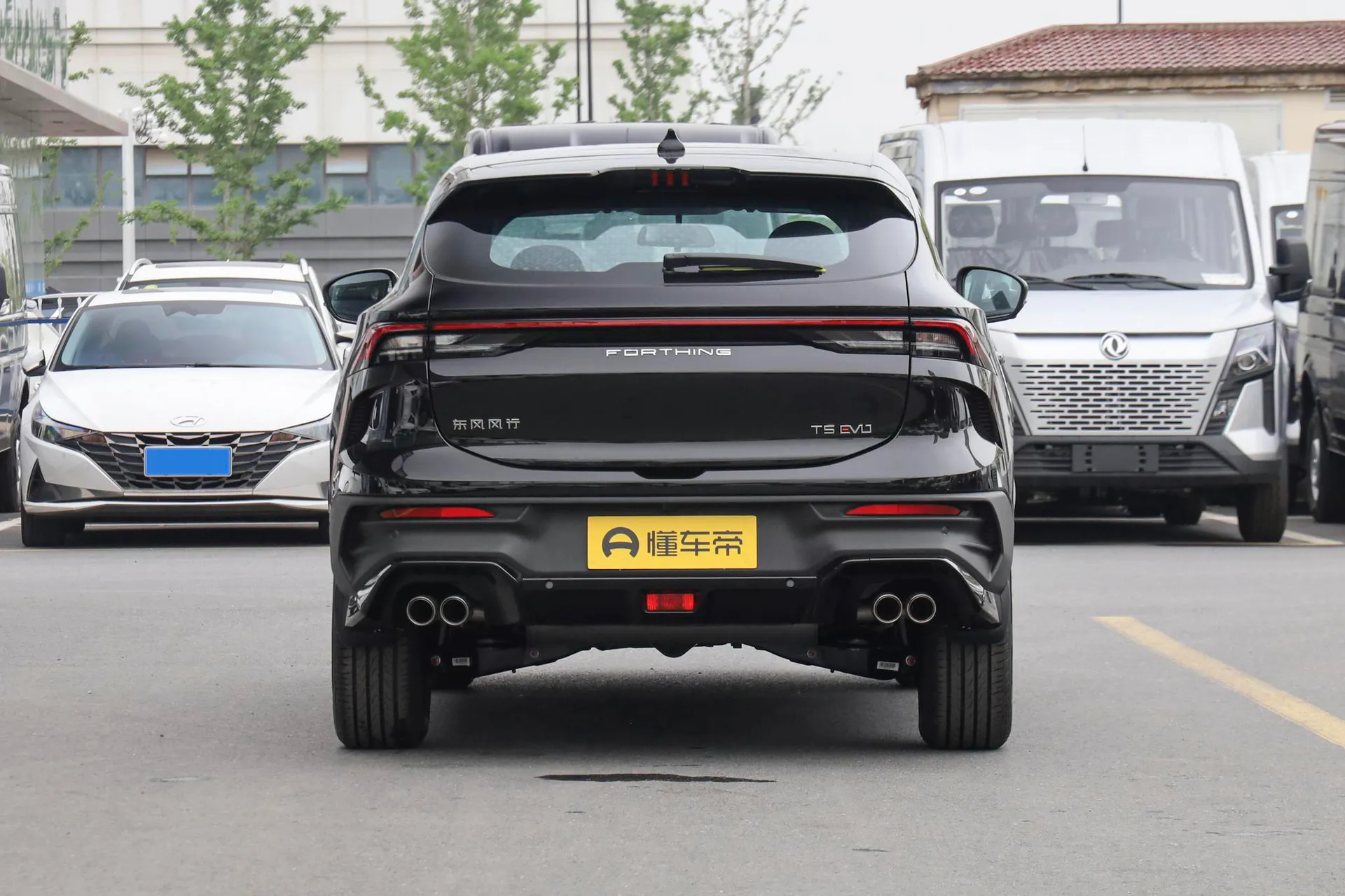  T5 EVO Raging 1.5TD DCT New Platinum
