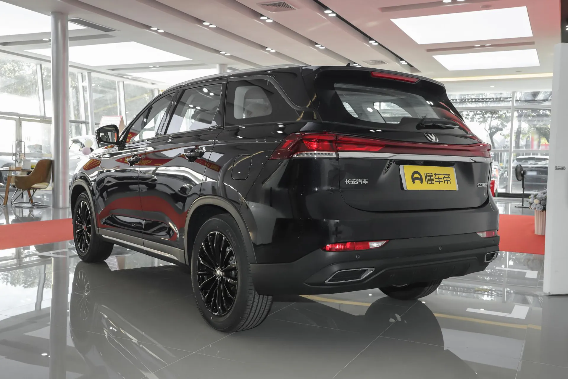  CS75 PRO 1.5T DCT Prestige 7-Seater