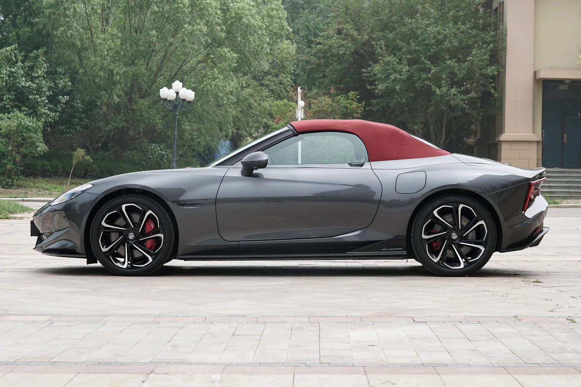  Cyberster 520km Legend AWD