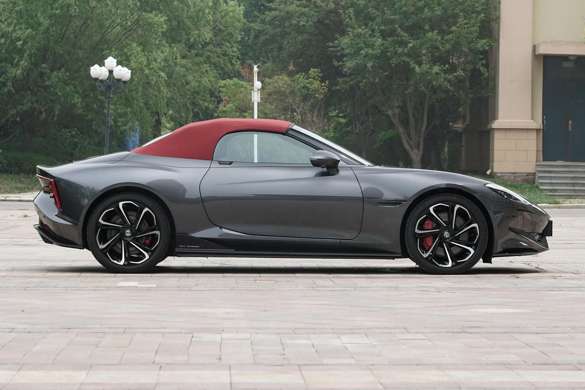  Cyberster 520km Legend AWD
