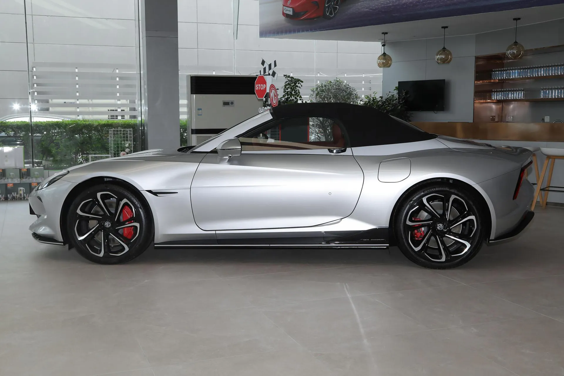  Cyberster 520km Legend AWD