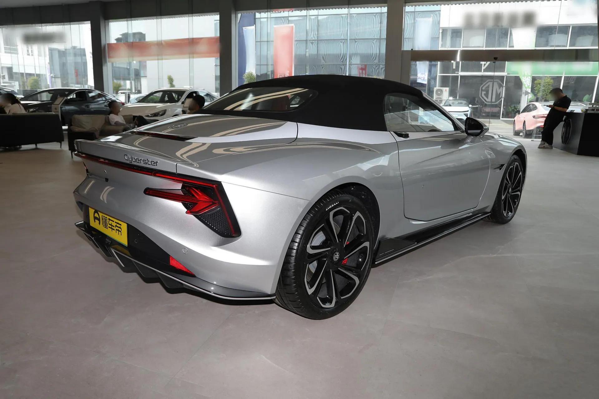  Cyberster 520km Legend AWD