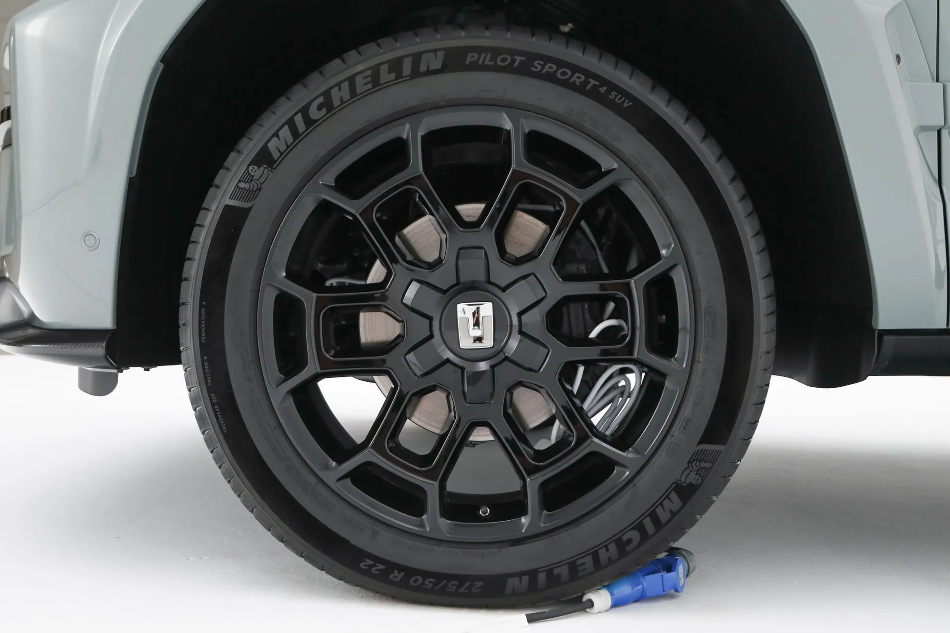  700 Hi4-T Launch Limited