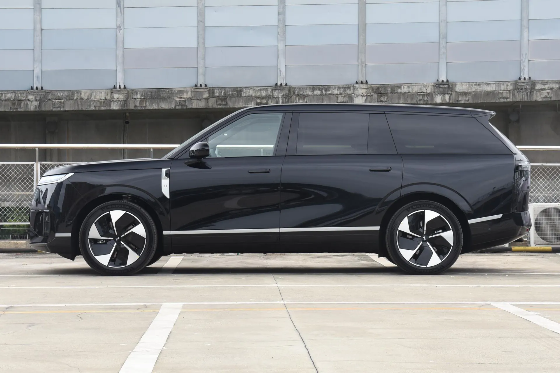  GX BEV 665 Ultra SE