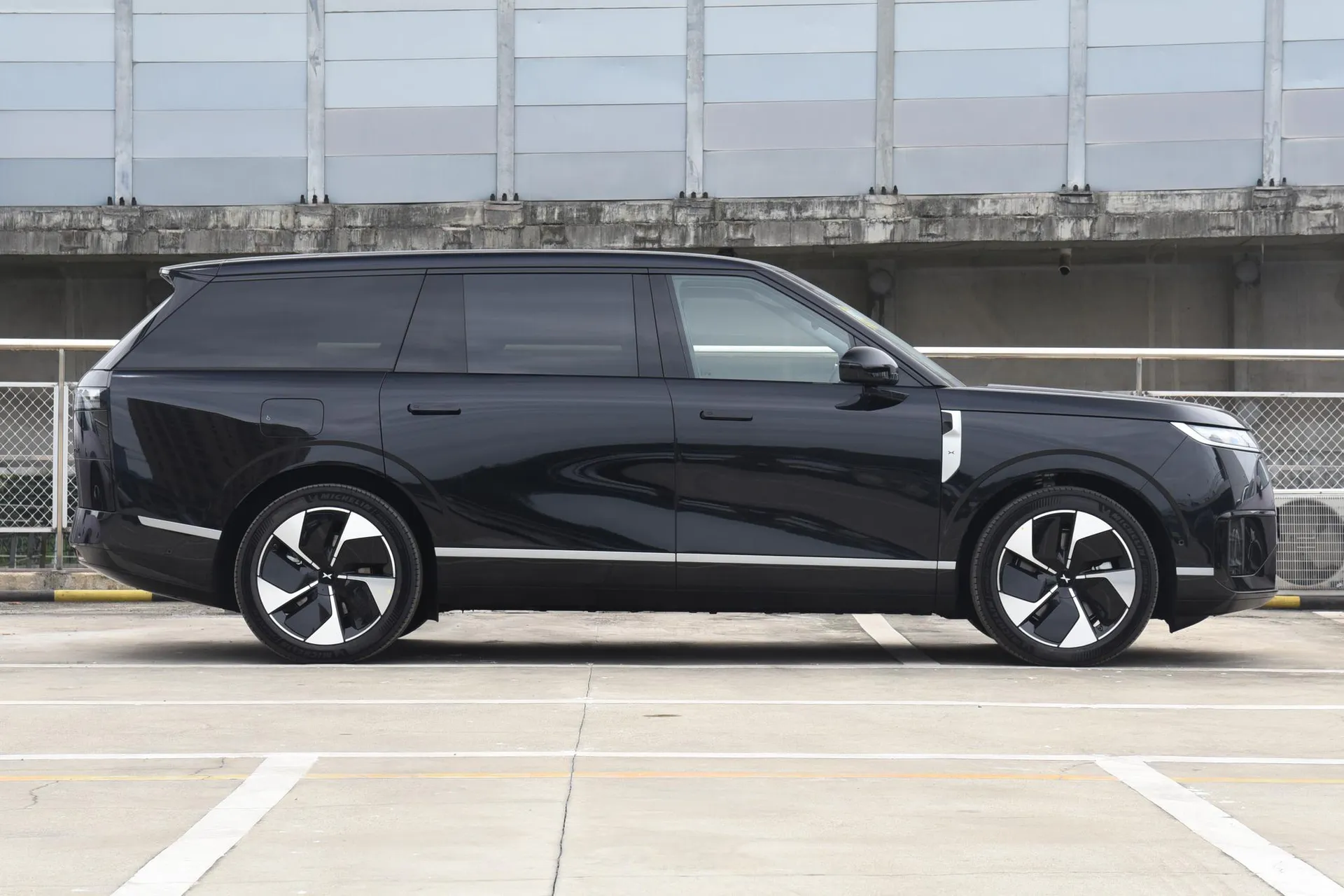  GX BEV 665 Ultra SE