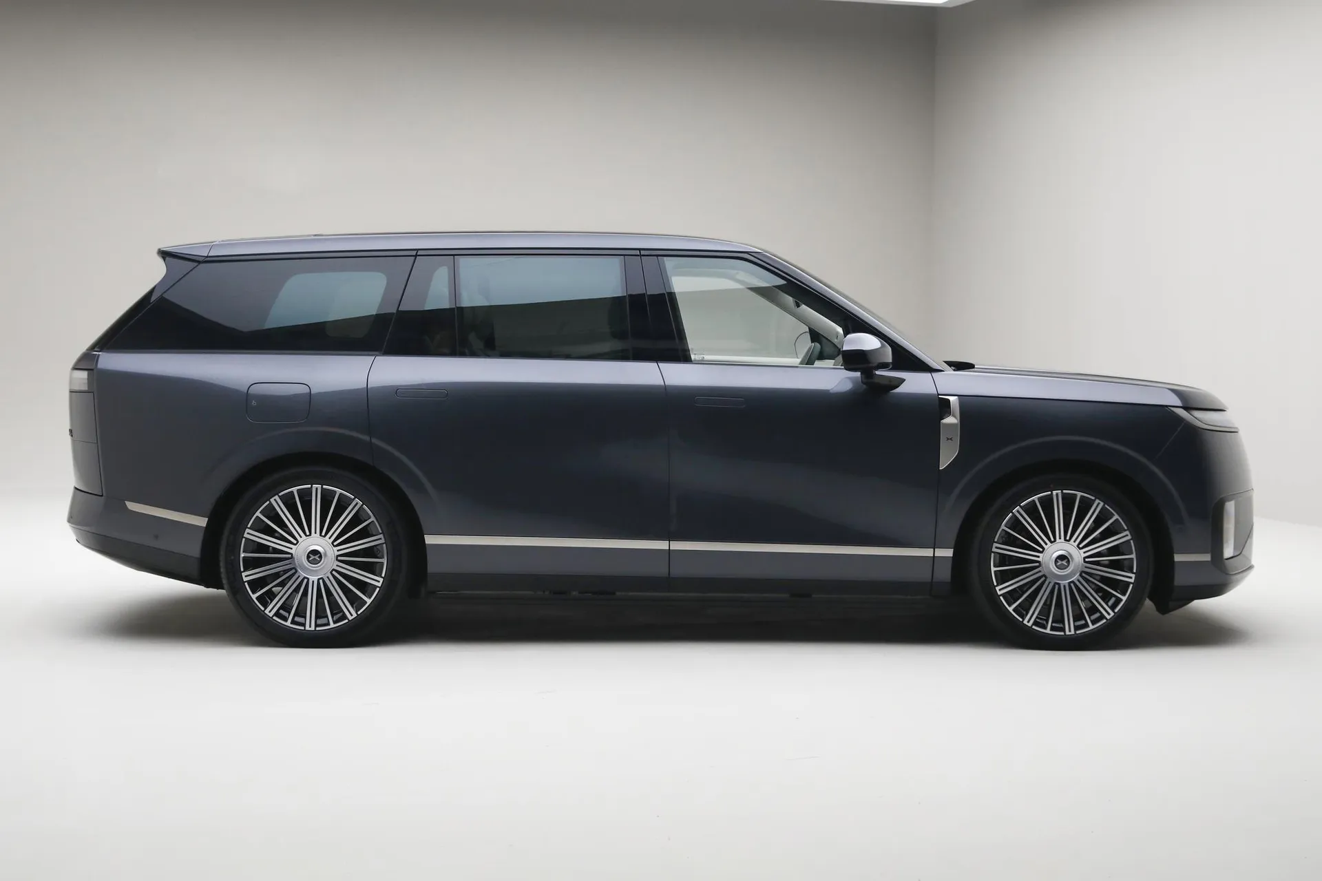  GX BEV 750 AWD Ultra Flagship
